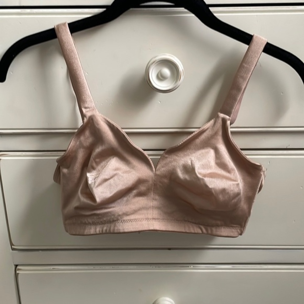 Natori beige, soft cup bra, style 39626: